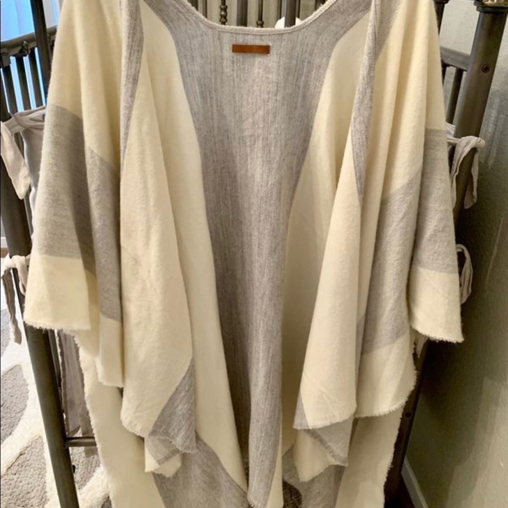 H&M Overthrow // BRAND NEW! Never Worn!